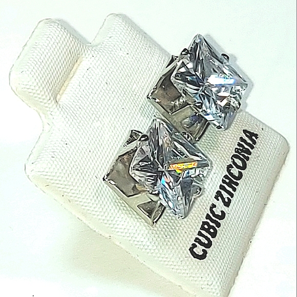 3 for $25- Velvet  & Diamante Choker & NWT Cubic Zirconia Stud Earrings - Picture 5 of 8